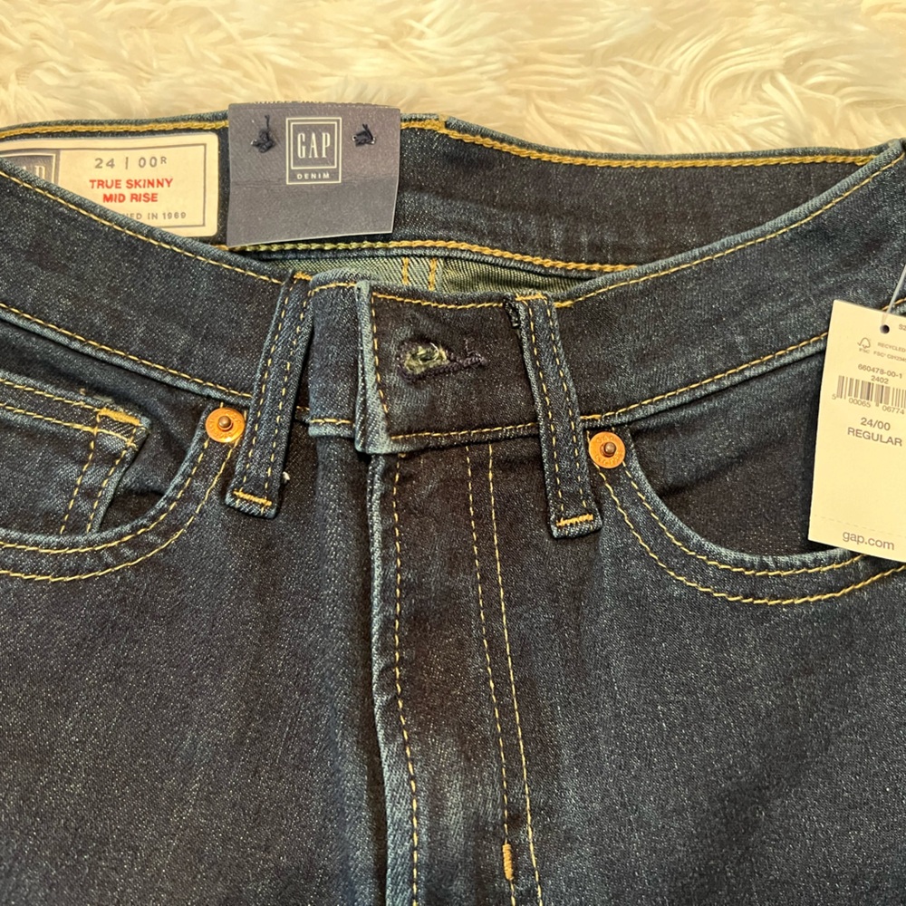🎉HP🎉 Gap True Skinny Mid Rise Stretch Dark Wash Jeans - NWT - Picture 4 of 6